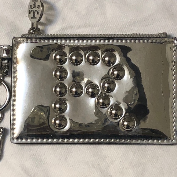 Tory Burch “R” coin/key case! Never used! - Picture 4 of 10